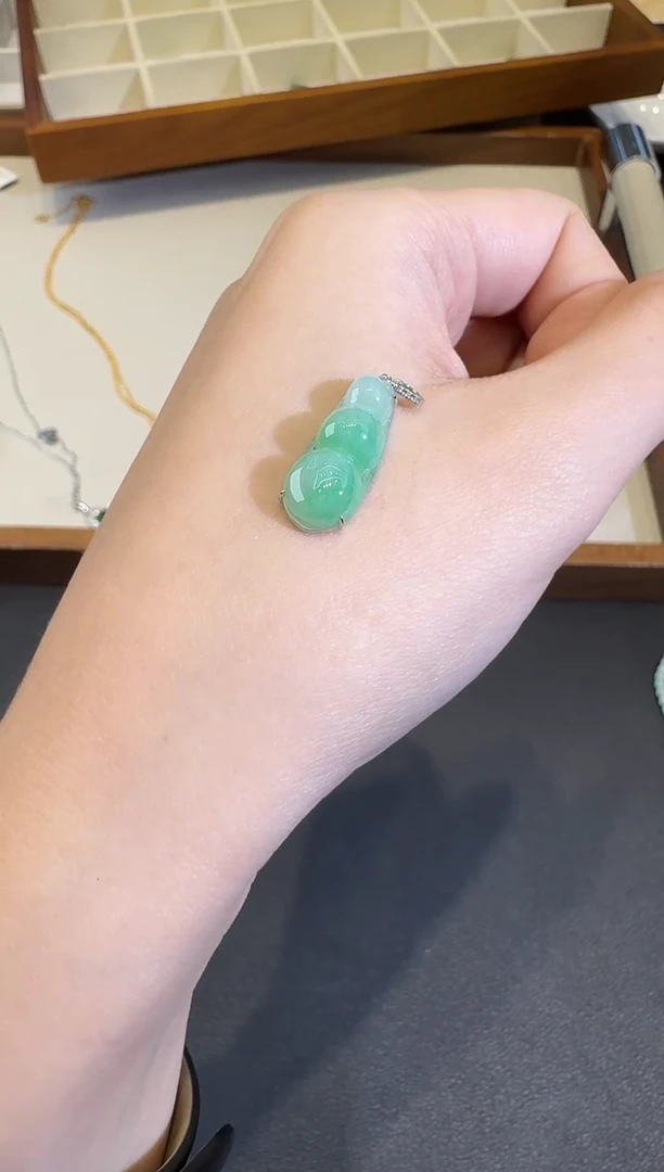 颈饰18K金镶嵌翡翠X1125-512-425