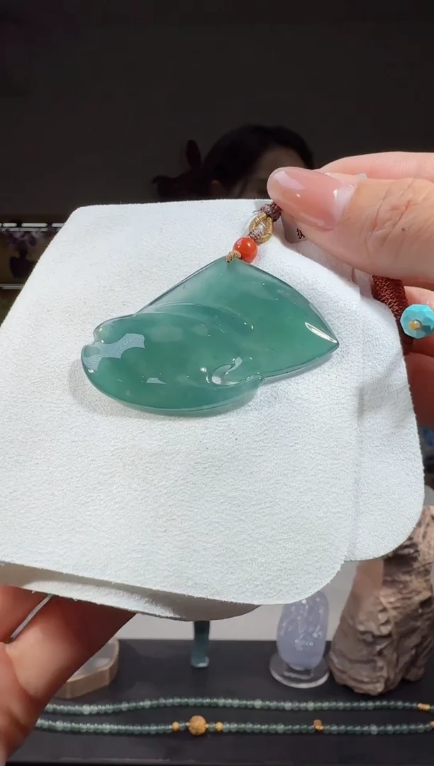 吊坠(不含链)未镶嵌翡翠形意