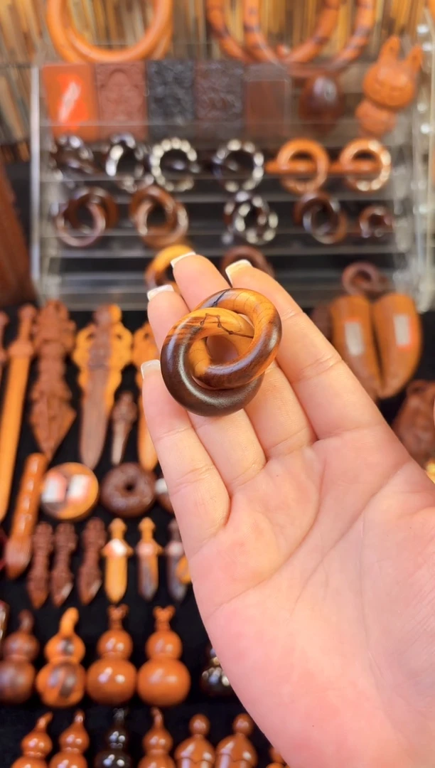 自**芒雷桃木刻七星乾坤圈1.6