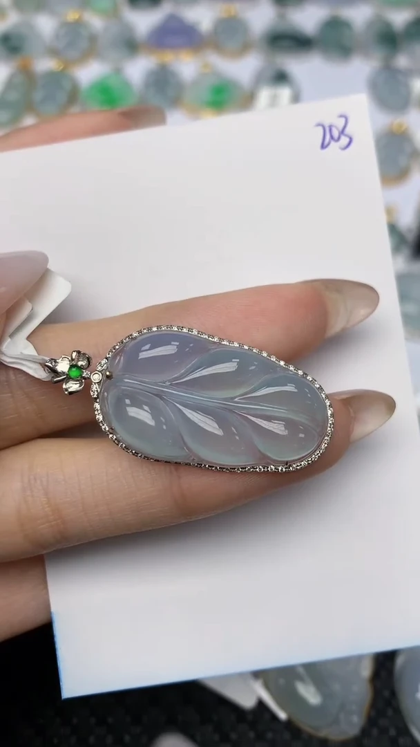 【闪购商品】翡翠颈饰18K金镶嵌天然翡翠A货