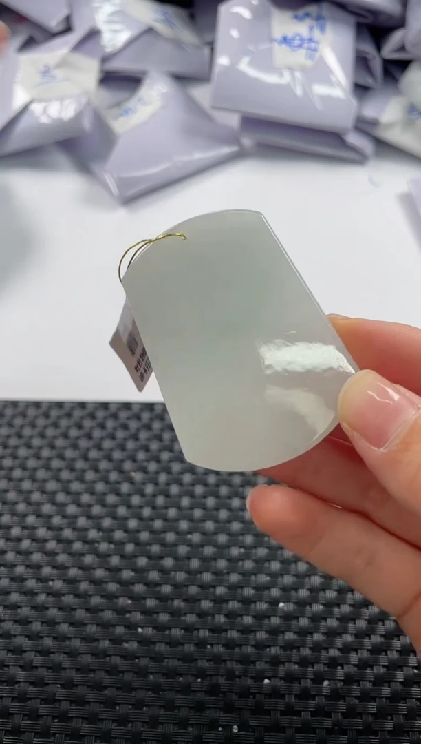 颈饰未镶嵌翡翠基地发货H 7935