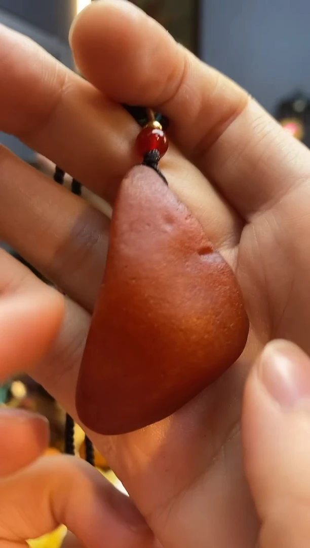 琥珀颈饰未镶嵌吊坠