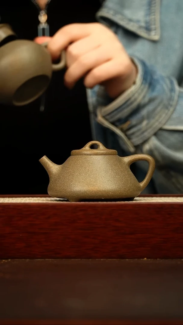 茶壶紫砂子冶石瓢 150cc 原矿青段