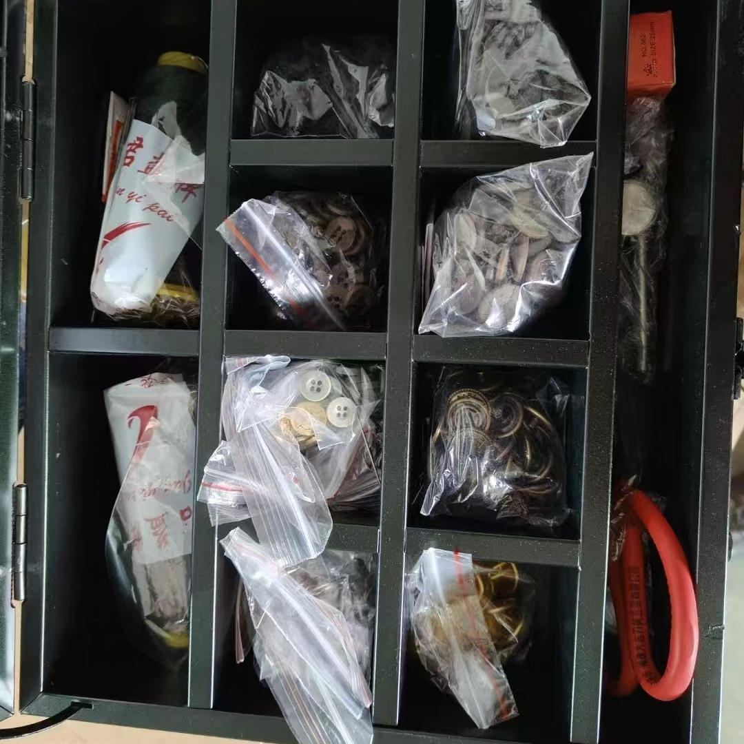 028衣服铁皮修理箱