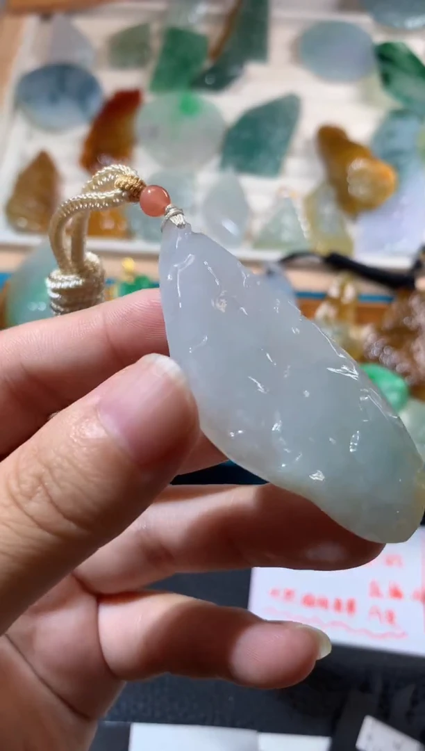 吊坠(不含链)未镶嵌翡翠吊坠