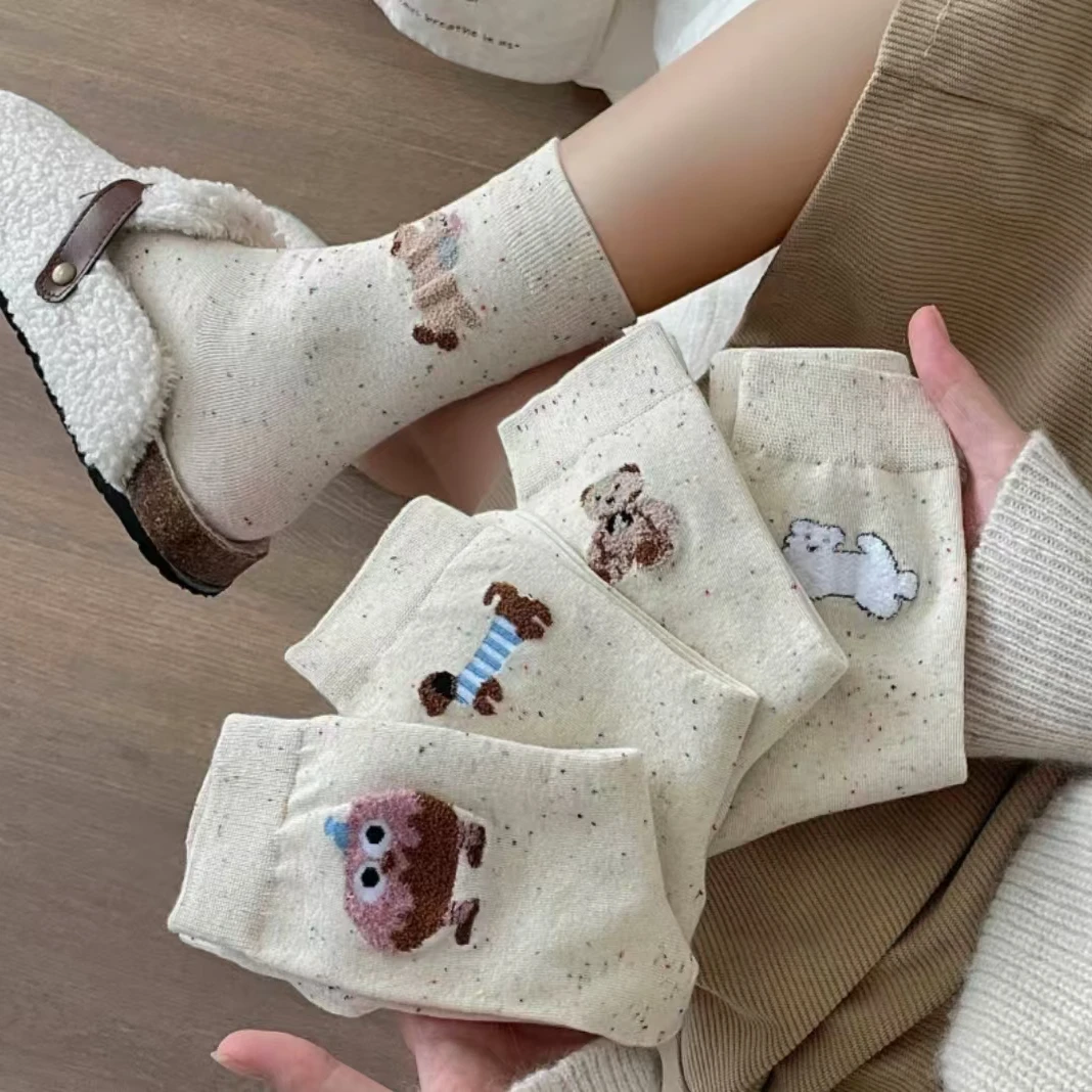 点子纱可爱卡通毛绒动物袜子女中筒袜ins百搭奶白色秋冬堆堆袜女