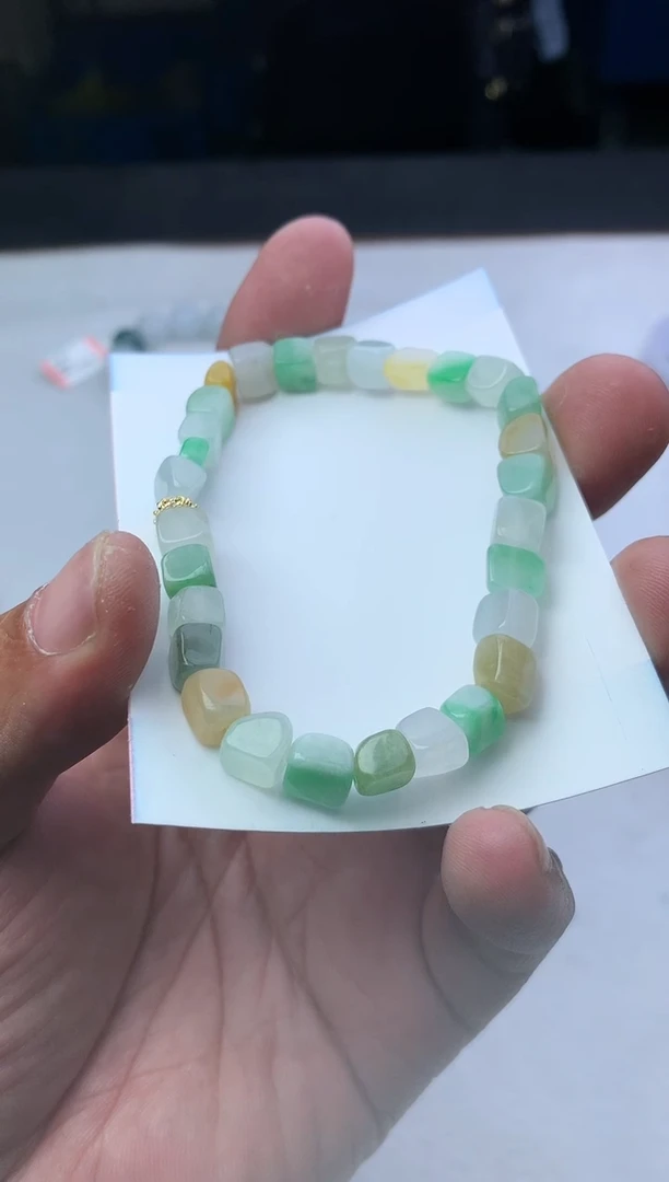 【闪购商品】翡翠颈饰未镶嵌珠子