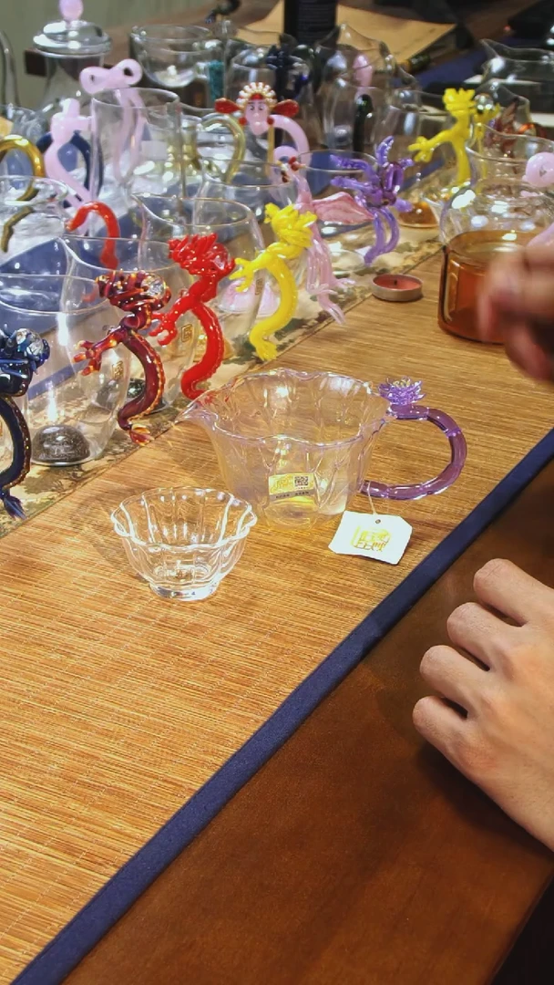 【闪购商品】紫色荷韵公道杯加花瓣品杯一只晶焱金标