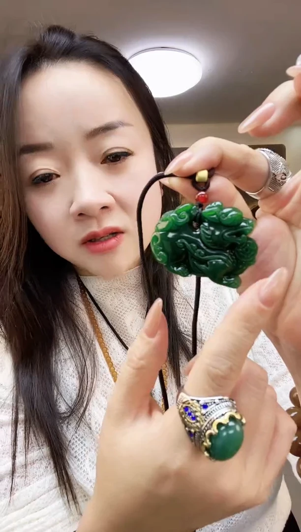 未镶嵌蛇纹石玉吊坠多样性随机发一