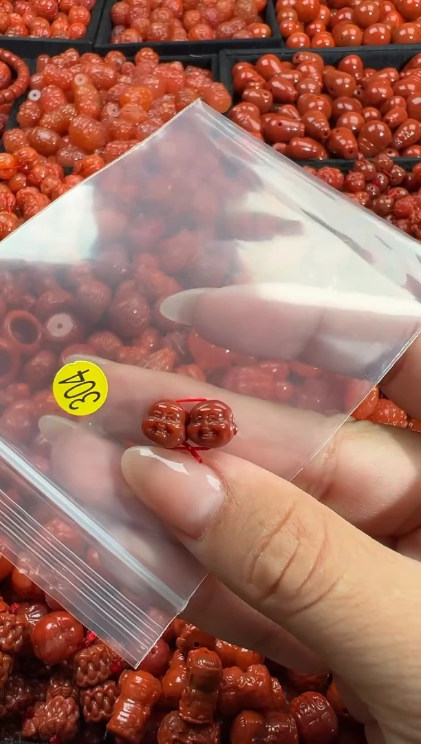 颈饰未镶嵌南红玛瑙1