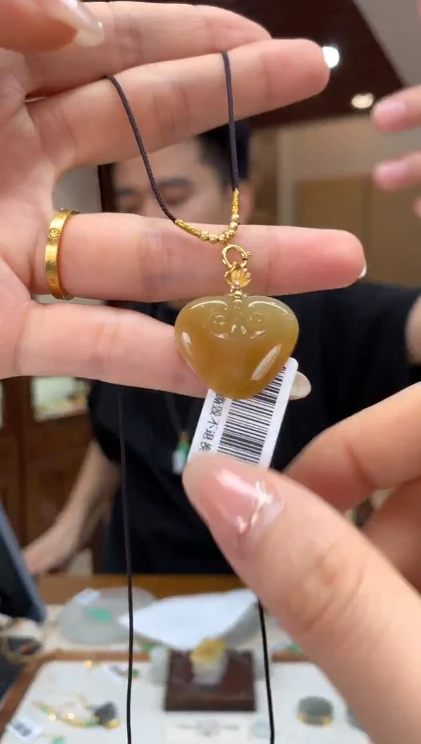 吊坠(不含链)18K金镶嵌翡翠如意