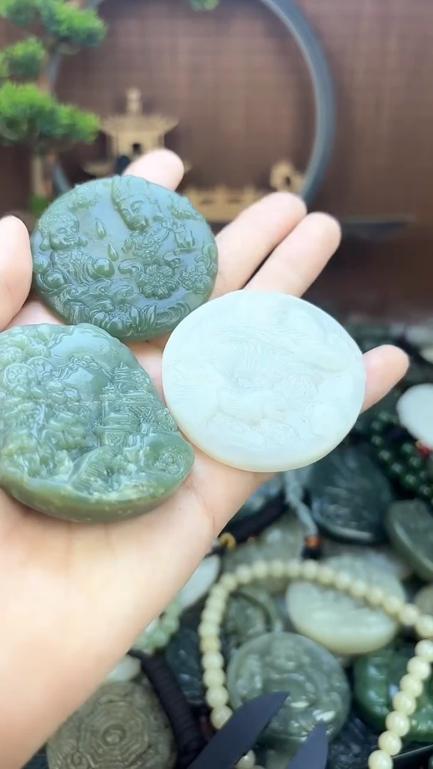 和田玉未镶嵌颈饰1