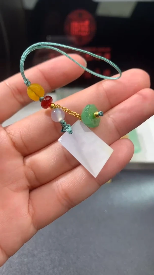 未镶嵌定制翡翠