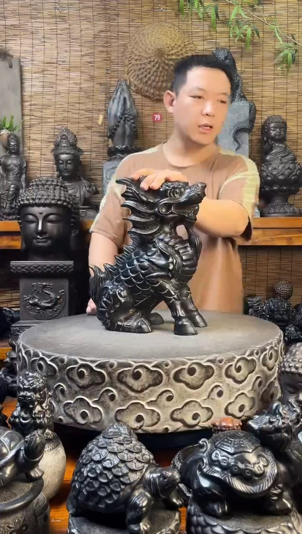 石材35火麒麟天然青石雕刻