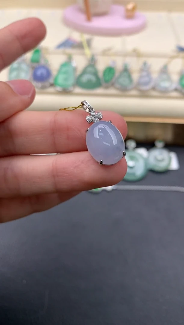 【闪购商品】翡翠颈饰18K金镶嵌W95     