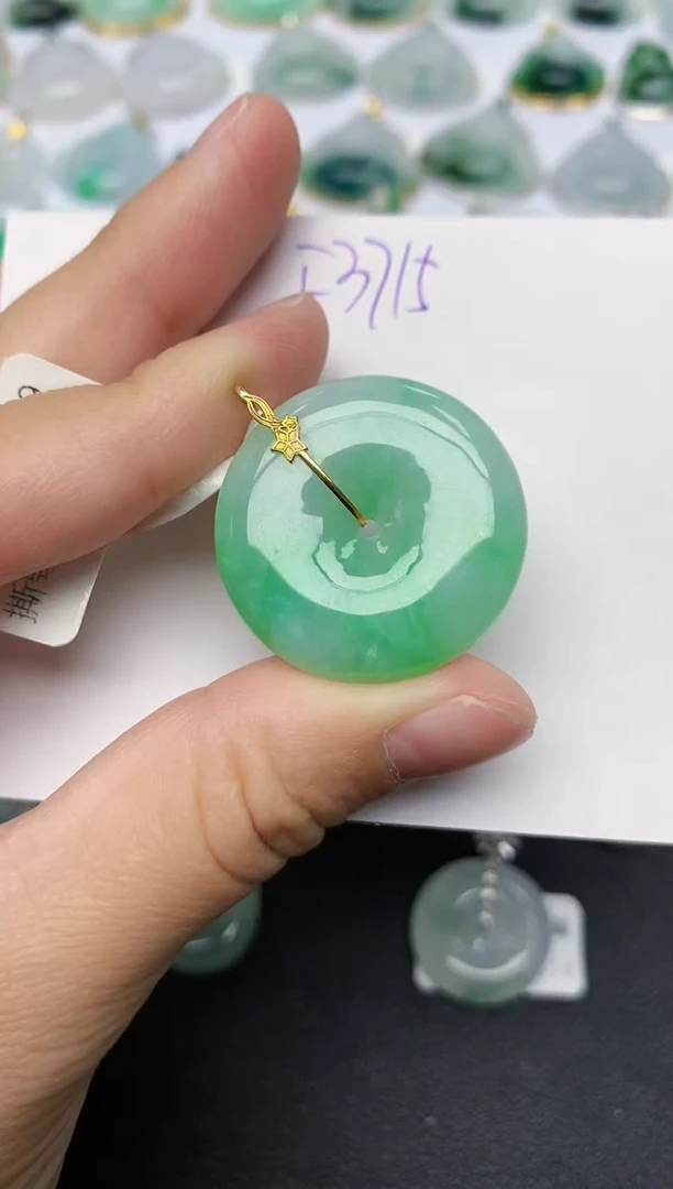 颈饰18K金镶嵌翡翠天然缅甸A货翡翠百元以上9元证书费自理