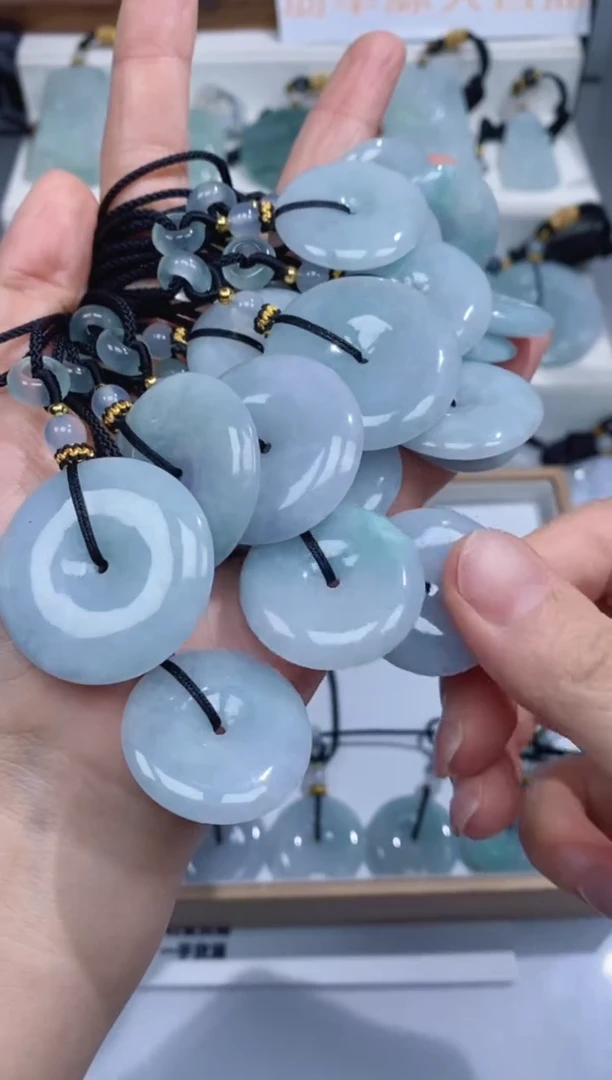 颈饰未镶嵌翡翠吊坠团购多样性发一件