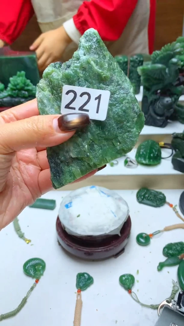 未镶嵌和田玉摆件1