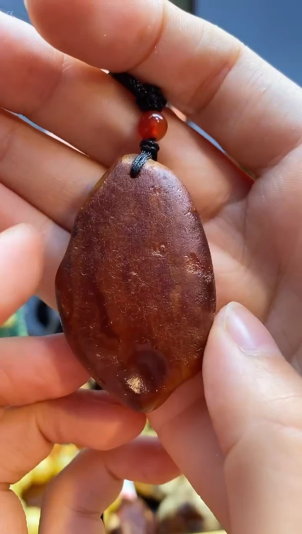 琥珀颈饰未镶嵌吊坠