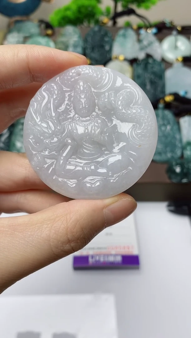 翡翠未镶嵌颈饰