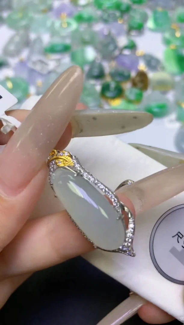 颈饰未镶嵌翡翠天然缅甸翡翠A货百元以上9元证书费自理