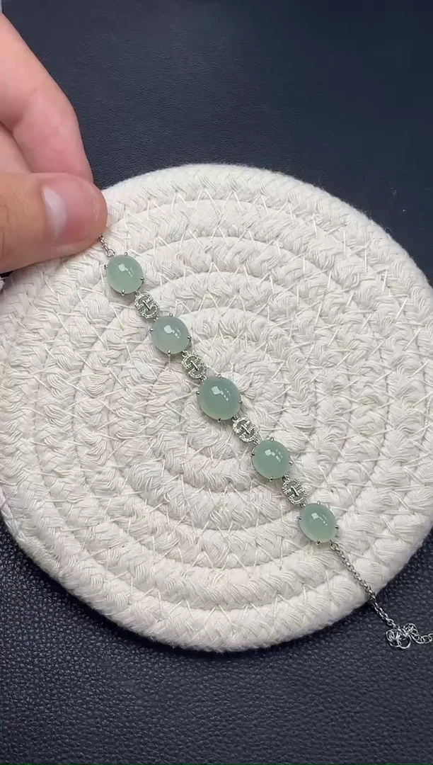 18K金镶嵌手链翡翠冰晴蛋面手链