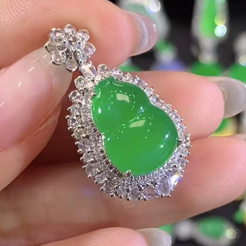 18K金镶翡翠16葫芦吊坠