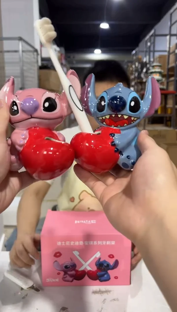 瓷片原盒史迪仔安琪抱爱心牙刷架