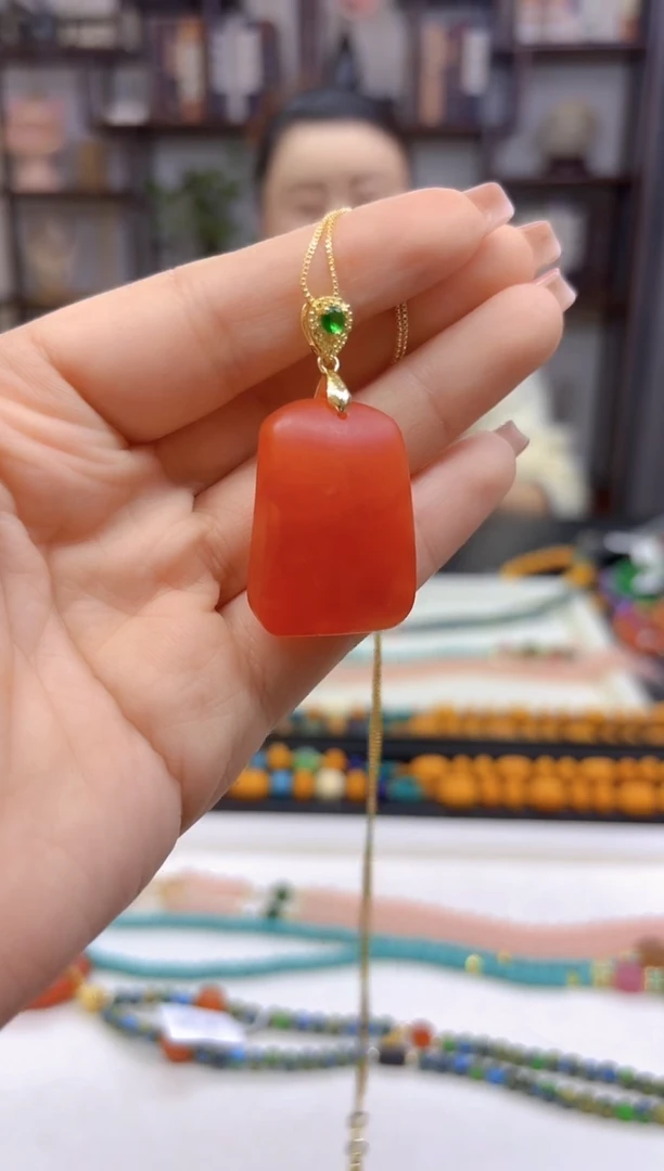 【闪购商品】蜜蜡吊坠(赠链)银S925镀金镶嵌D17