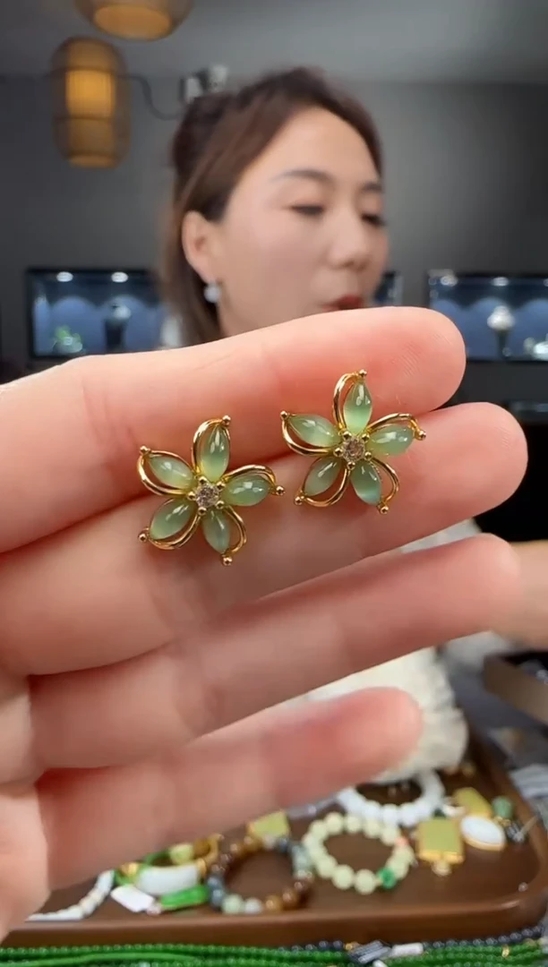 和田玉银S925镶嵌耳饰1