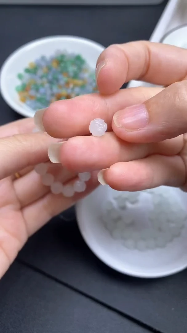 颈饰未镶嵌翡翠雪欣散珠定制diy