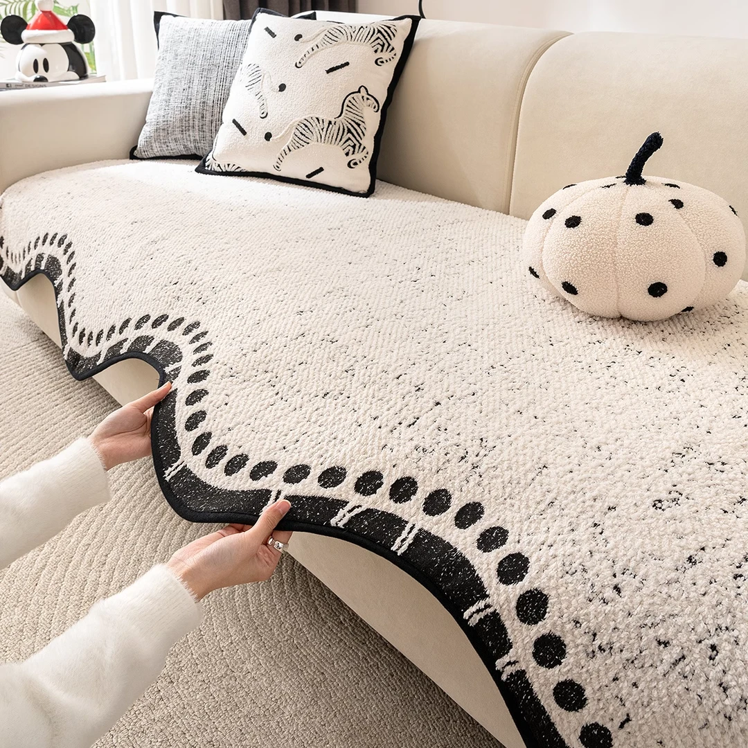 也米雪尼尔沙发垫2025新款异形不规则皮垫子轻奢高级感直排坐垫