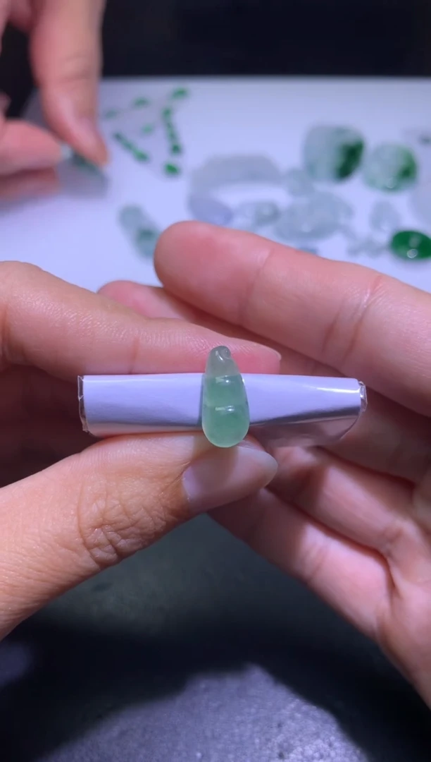 定制翡翠未镶嵌毛货