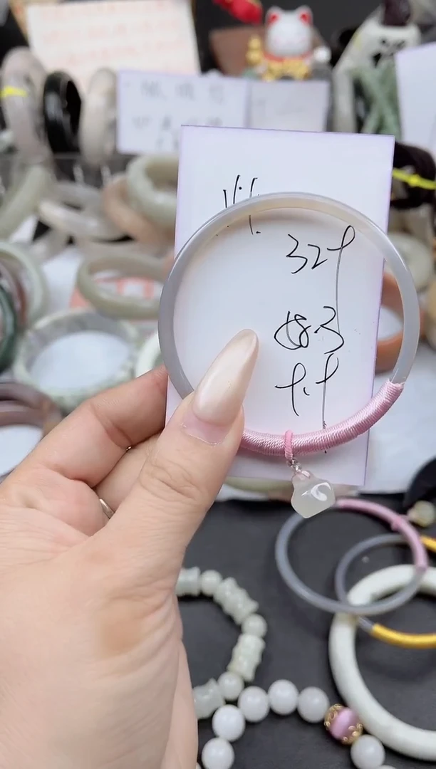 未镶嵌手镯石英质玉329