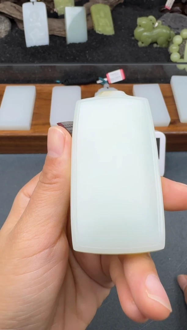 颈饰未镶嵌和田玉2