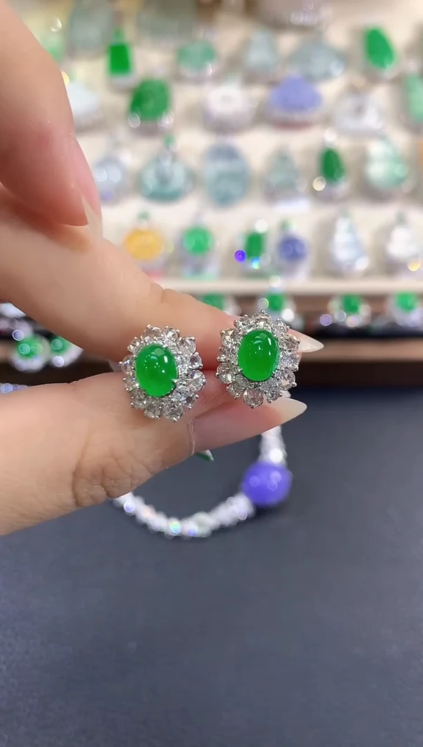 18K金镶嵌翡翠耳饰d50