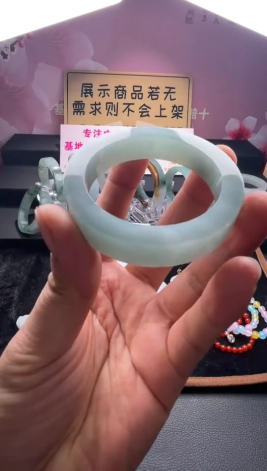 未镶嵌正圈定制翡翠缅甸翡翠湖水绿手镯