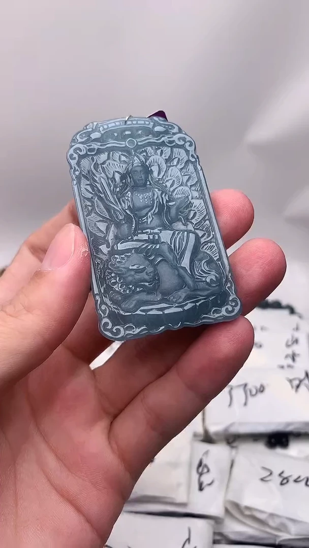 颈饰未镶嵌翡翠文殊