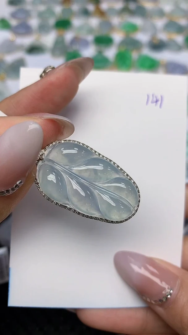 【闪购商品】翡翠颈饰18K金镶嵌天然翡翠A货