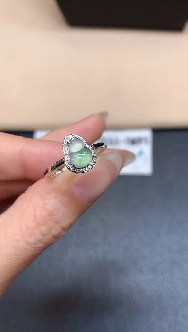 18K金镶嵌戒指翡翠【24小时鉴赏期】葫芦【无服务费