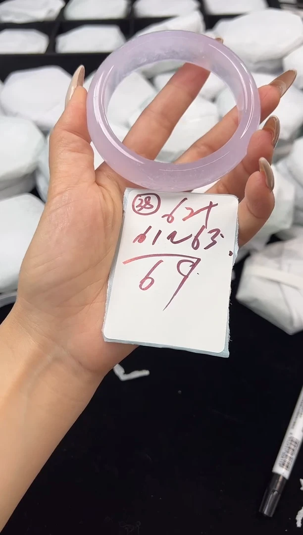 未镶嵌手镯石英质玉62圈口编号：38