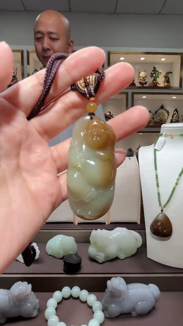 颈饰未镶嵌和田玉苏