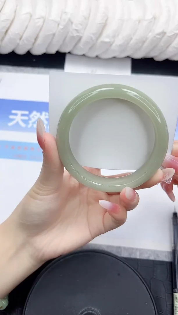 未镶嵌手镯石英质玉68-58