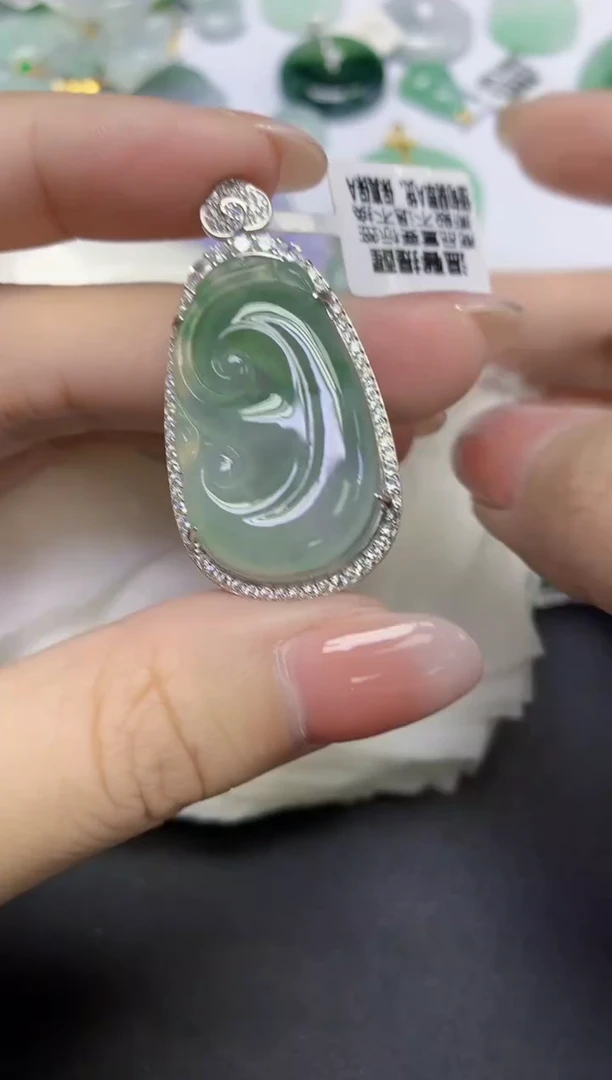 颈饰未镶嵌翡翠天然缅甸翡翠A货多样性发一件