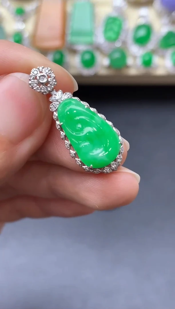 颈饰18K金镶嵌翡翠425中国好珍宝