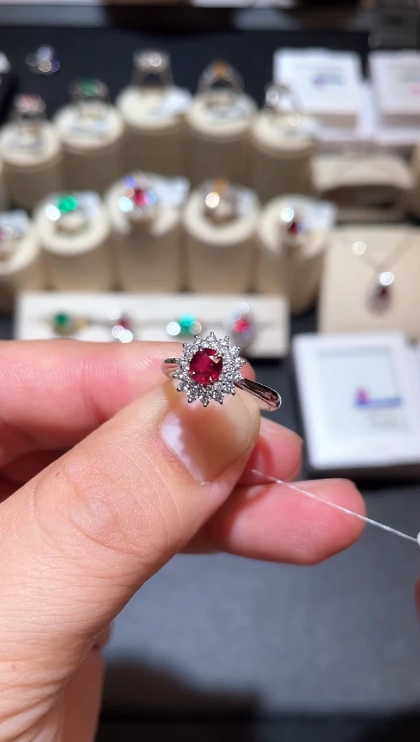 18K金镶嵌戒指红宝石0.43ct