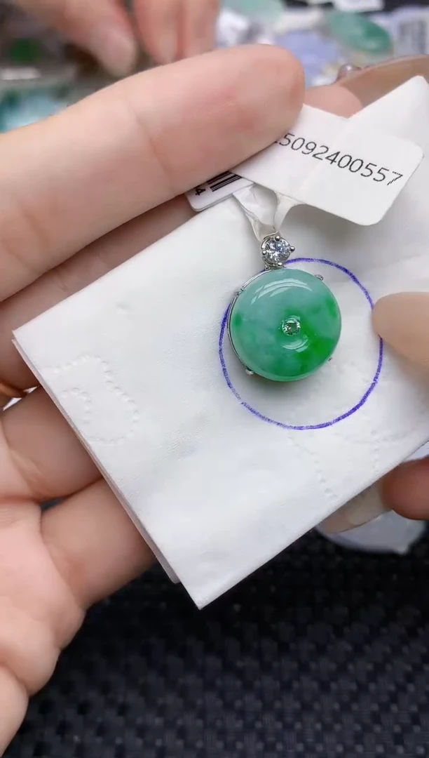 颈饰银S925镶嵌翡翠60   天然翡翠A货  百元以上9米证书费自理