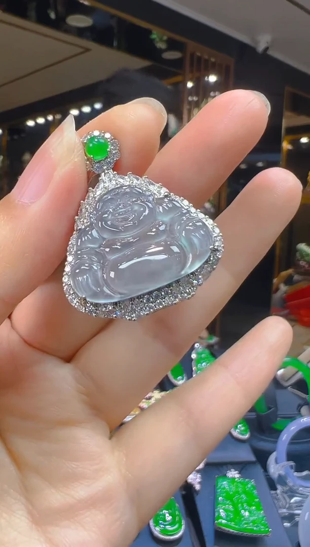 翡翠未镶嵌吊坠(赠链)016（多样性发其一）