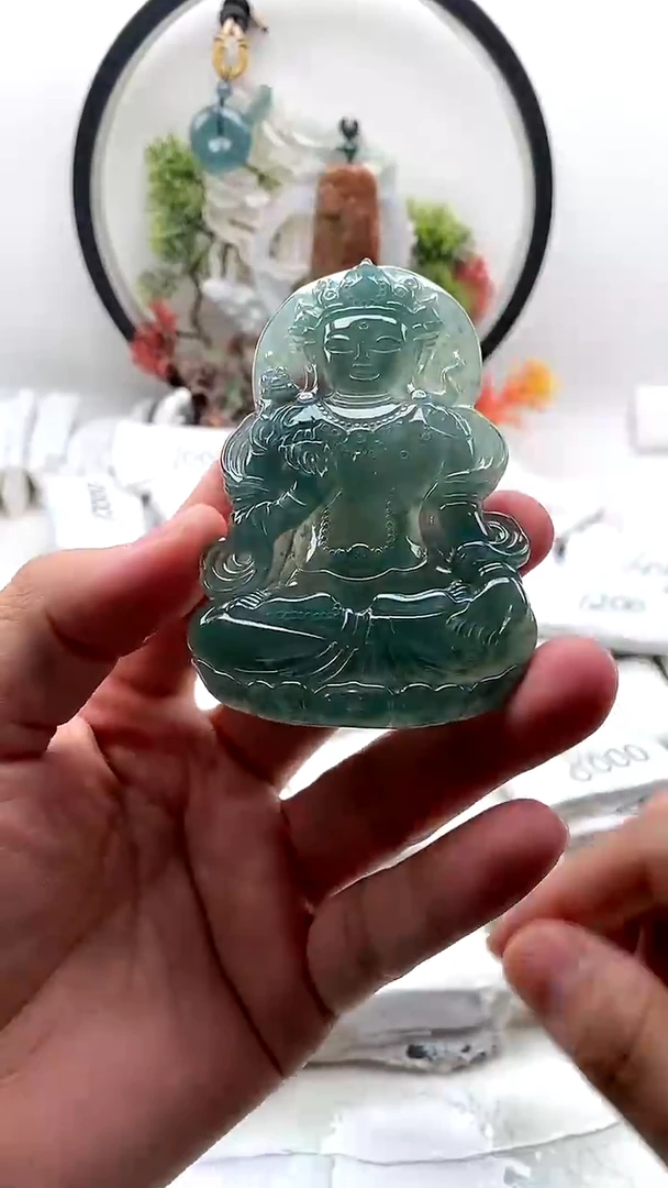 颈饰未镶嵌翡翠观音