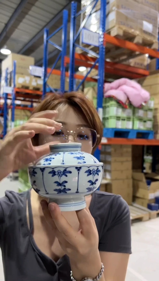 瓷片割草花　蓋付碗割草花　蓋付碗